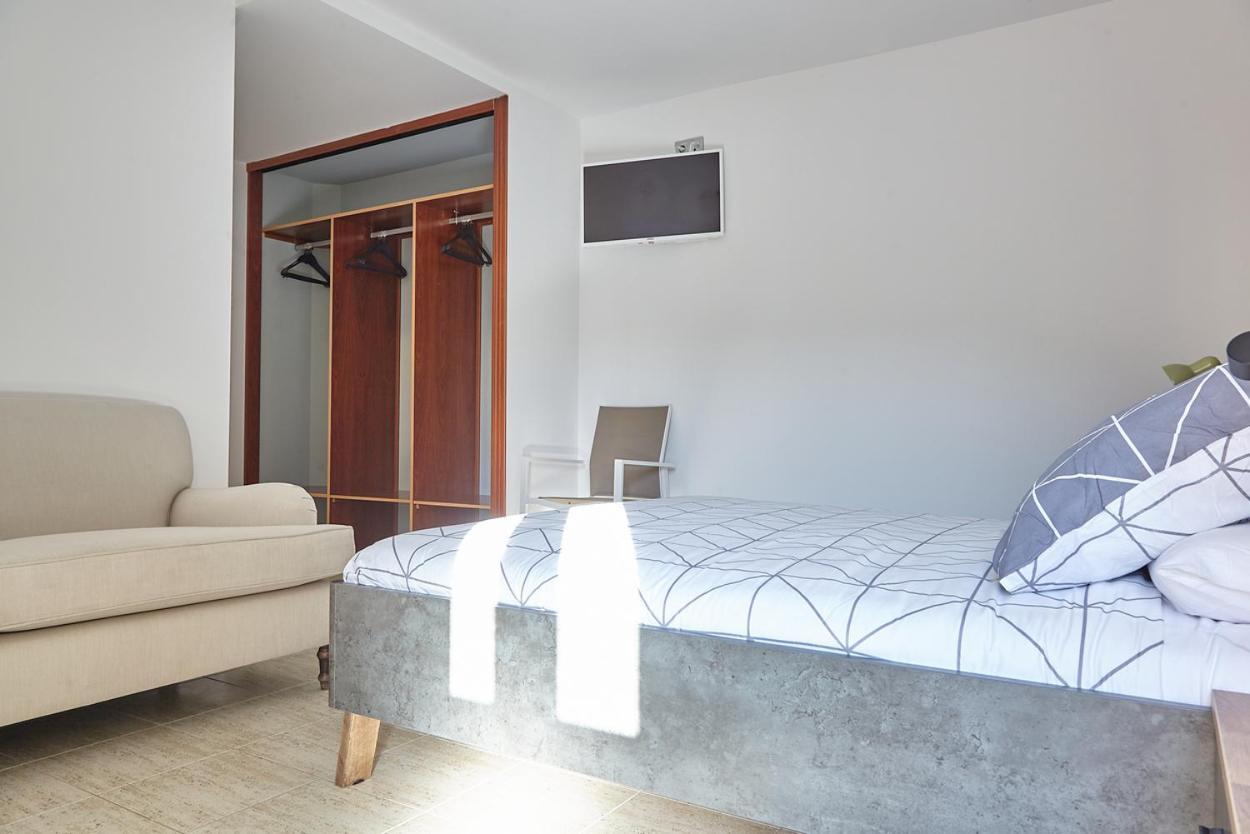 Hostal Fontanan La Pola de Gordon Buitenkant foto